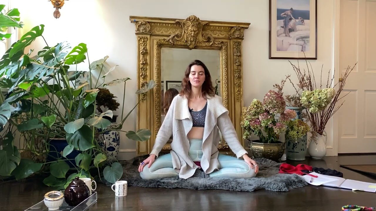 Cool Off! Female Cobra Breath Lesson for Calming and Cooling