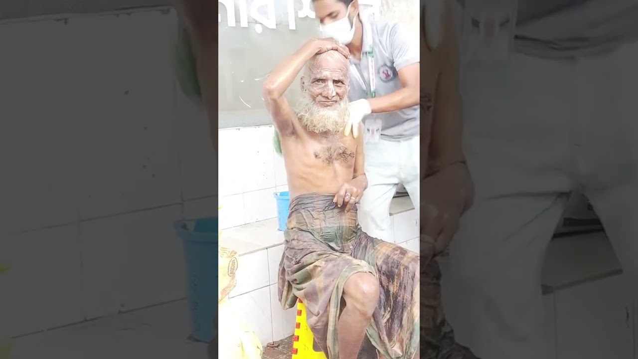 বিবেক থাকলে ভিডিও দেখুন ওনিও একসময় পরিবারের সাথে সুখে শান্তিতে জিবন কাটাতেন আজকে রাস্তায় পাগল