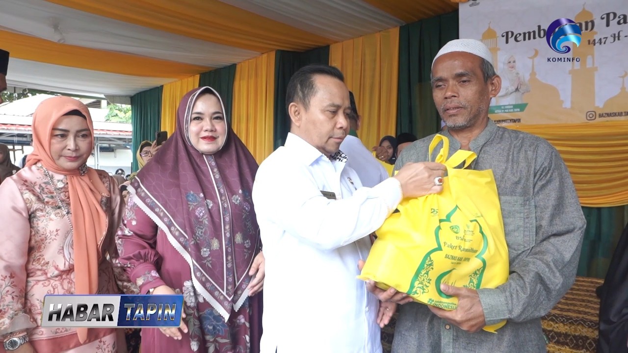BUPATI SERAHKAN SIMBOLIS 1 600 PAKET RAMADAN DARI BAZNAS