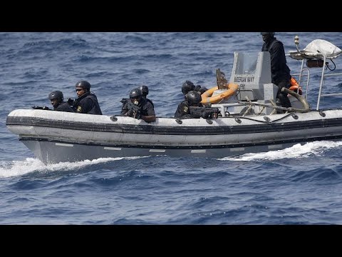Гвинейский залив: фрегат датских ВМС утопил пиратское судно