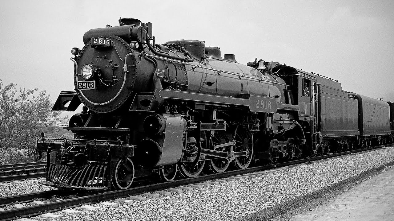 CPKC 2816 Emperatriz SD70ACu 7013 F9 1401 y 4107 En Nuevo León México