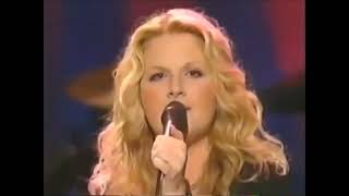 Trisha Yearwood ft. Kim Richey & Mary Chapin Carpenter - Where Are You Now (Live)