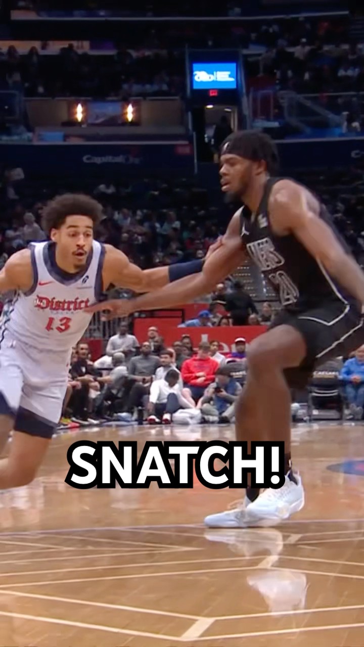 Jordan Poole creates separation with the snatch step back ?‍?