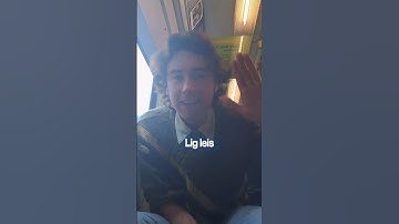 James Shannon singing Sláinte (acoustic) on a train. Bain sult as! #Imlé #gaeilge #irishrap