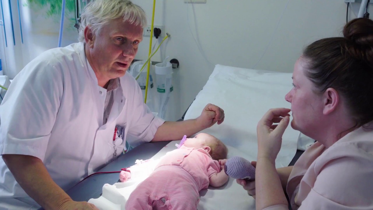 Baby Lexy krijgt een bloedtransfusie YouTube