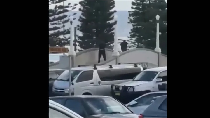 Police respond to active shooting at Bondi Beach