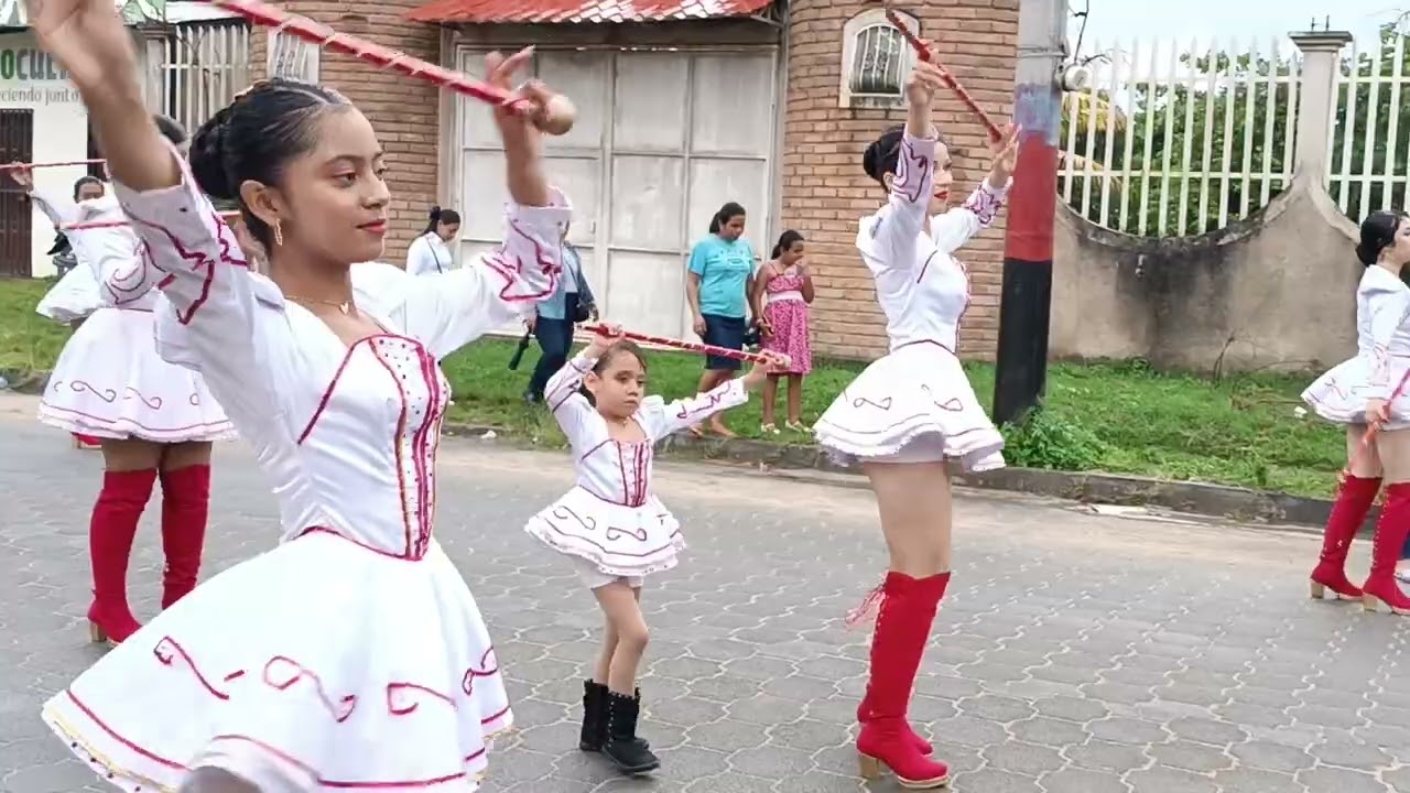 Banda Rítmica Avance Academia #bandadeguerra 