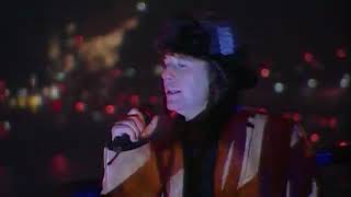 Simple Minds - She's a River   (TOTP 1995)