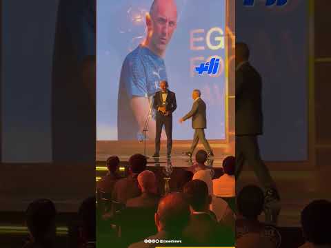 يوريتيش مدرب بيراميدز يتوج بجائزة أفضل مدرب فى مصر