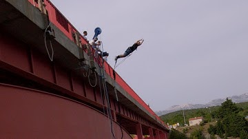 BUNGEE JUMP filmed with a CINELIFTER DRONE