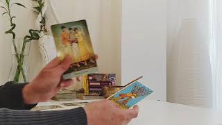 ♒ AQUARIUS DECEMBER LOVE 🧿SOMEONE YOU KNOW  HAS A HUGE CRUSH ON YOU AND THEY'RE ABOUT TO TELL YOU!🧿 Crush Reading For December
