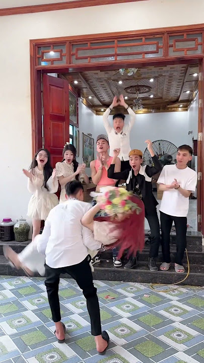 Đám cưới Hoàng Mô Bi