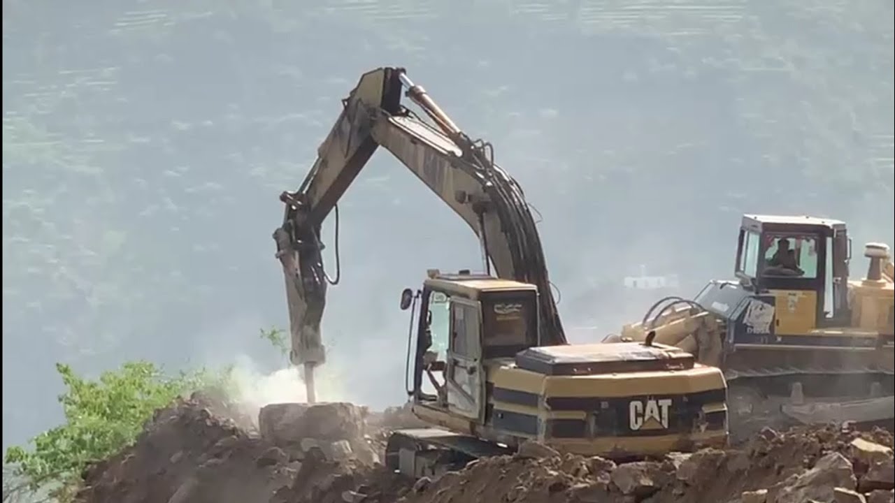 ملخص عمل ثلاث سنوات | مشروع طريق يحضر جبل مطحن خميس مطلق