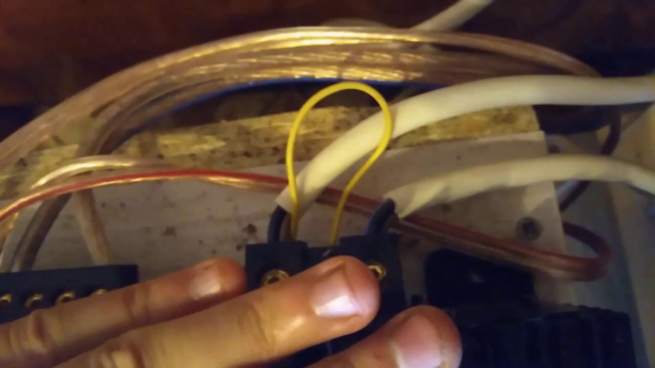 Как подключить автоакустику дома - YouTube