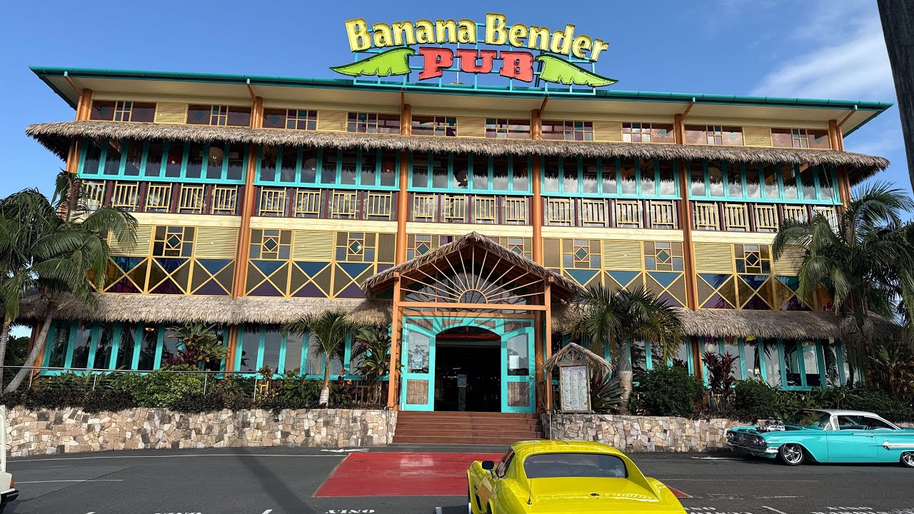 THE BANANA BENDER PUB AUTO SPECTACULAR 