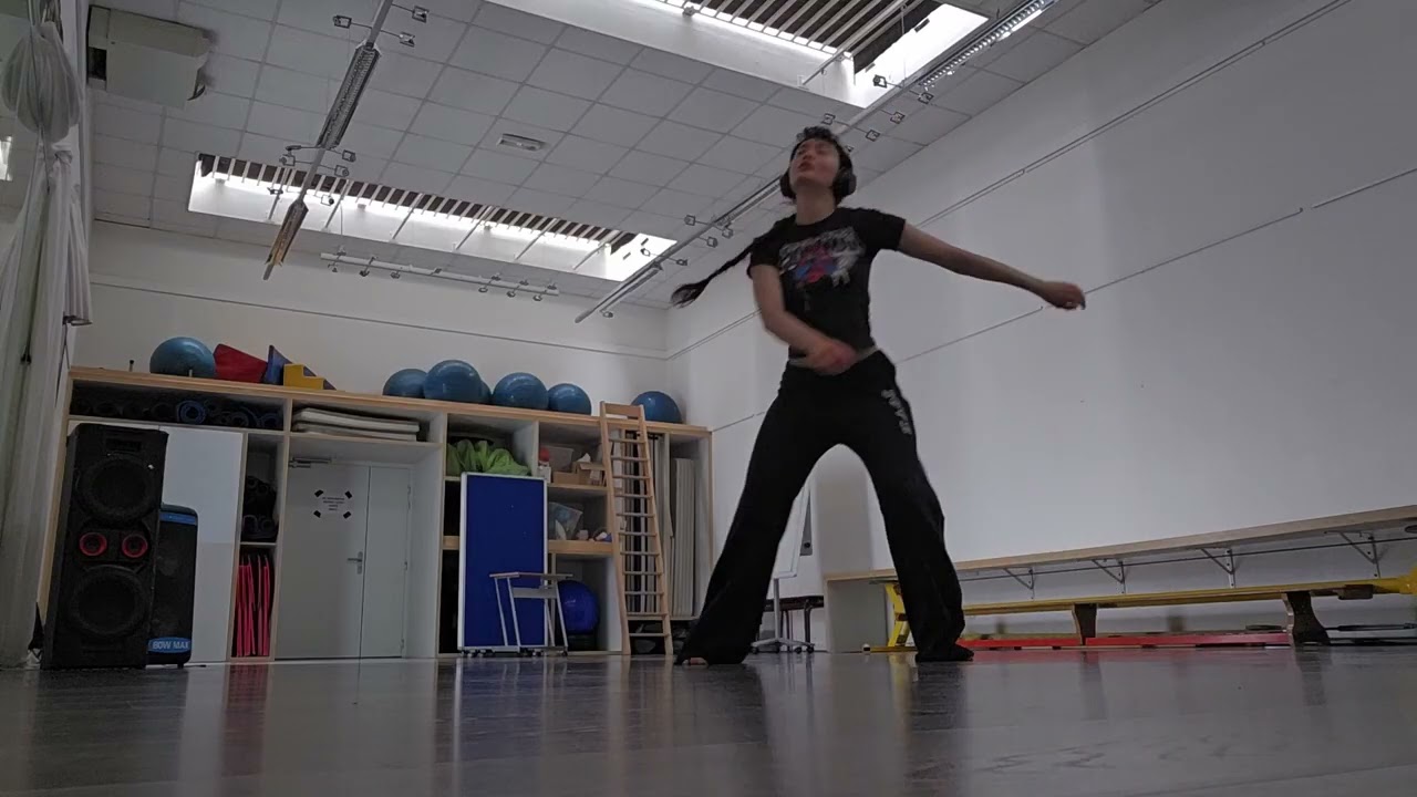 Impro danse contemporaine Hélène Bloch