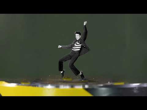 elvis gets crushed in a hydraulic press