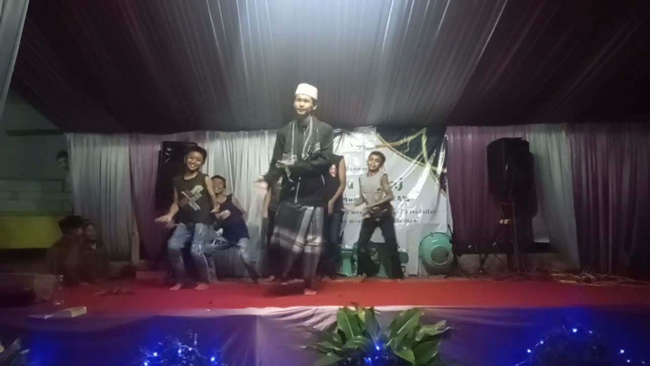 Drama Kabaret terlucu dan tergokil Santri putra *bank emok*