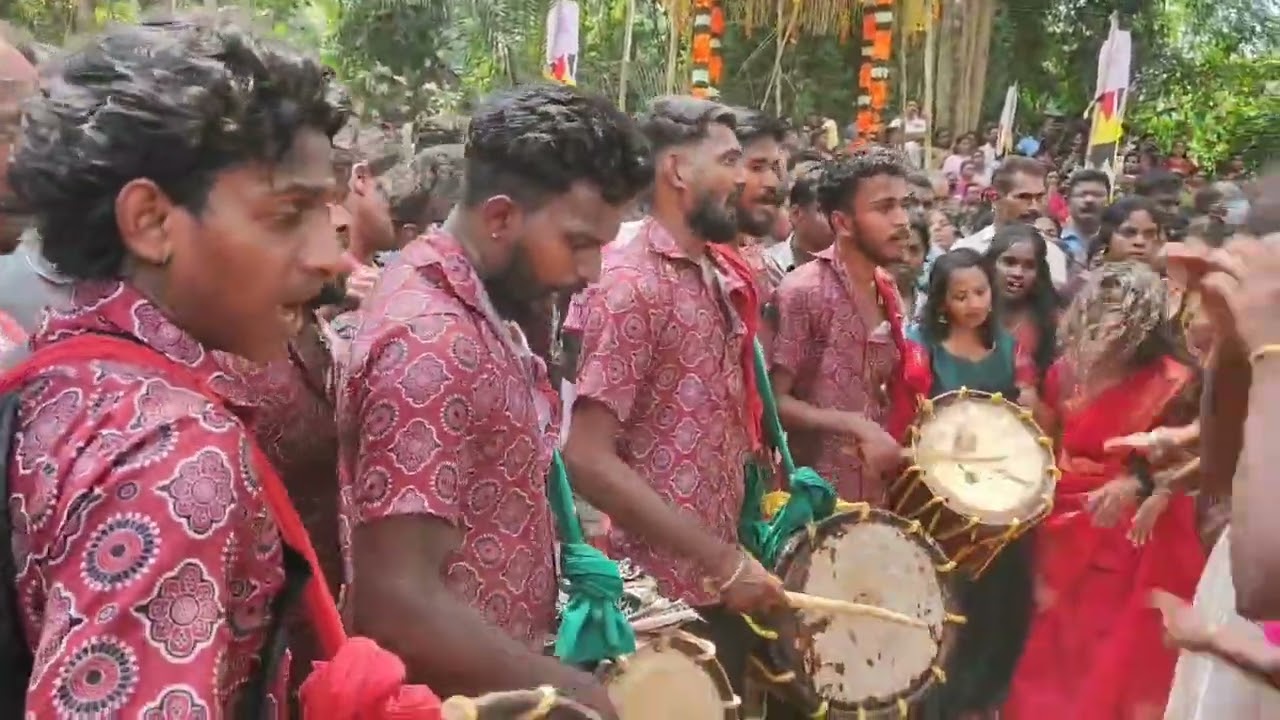 @ കുറുമാലിക്കാവ് കുംഭ ഭരണി വേല - 2025#vela #culture # folk Song#kurumalikavu# thrissur# Kerala