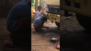 bengkel truk pak ses granola dulu teman teman #mainananak #senengnya #babypictures #bantengan #lu