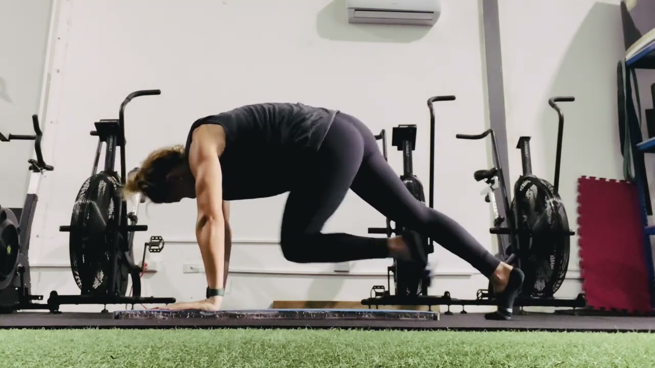 CONTRALATERAL KNEE CURLS