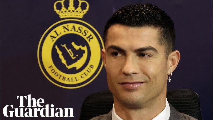 Cristiano Ronaldo receives raptuous welcome from Al Nassr fans as he's  unveiled as new signing - Football video - Eurosport