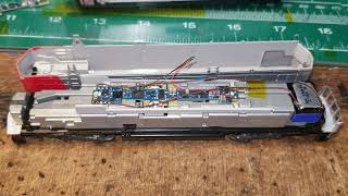 N Kato SDP40F ESU LokSound install