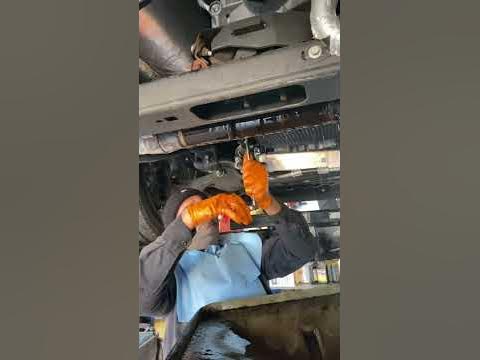 How to replace 2018-2020 Lincoln navigator L transmission fluid - YouTube