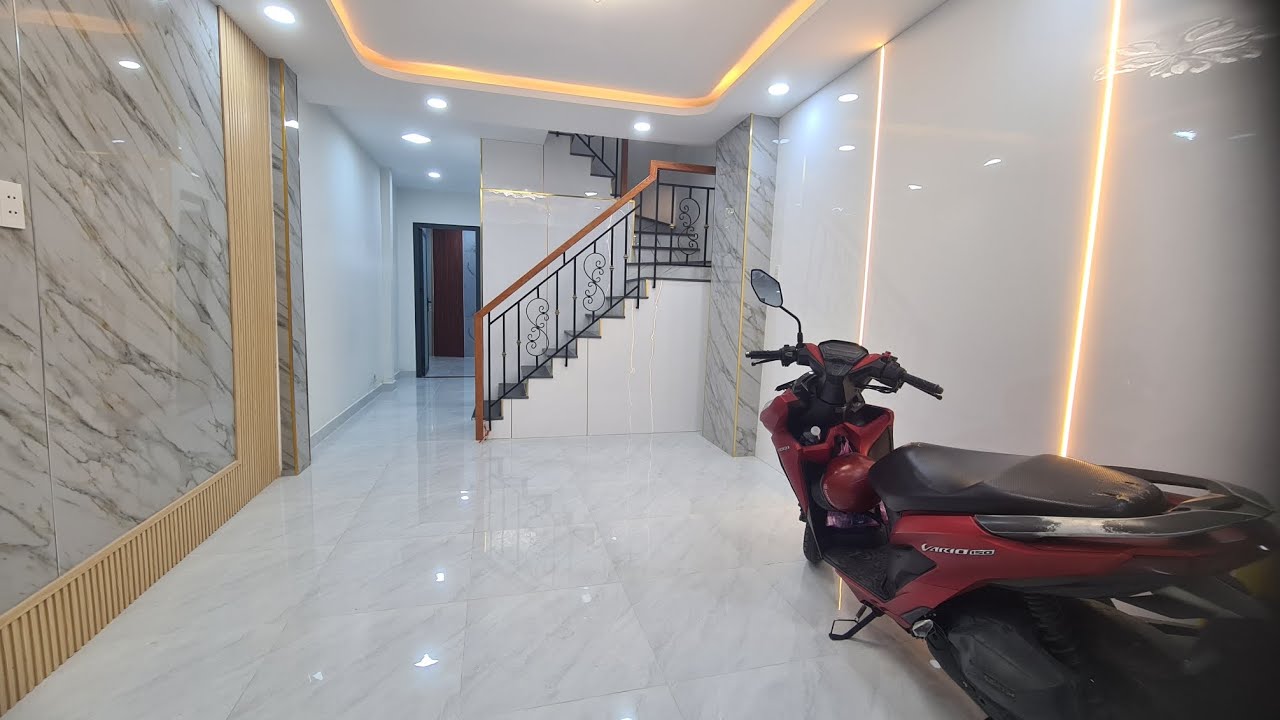 Cần tiền cho con đi du học chủ bán gấp căn nhà diện tích rộng 3 phòn ngay chợ rạch ông