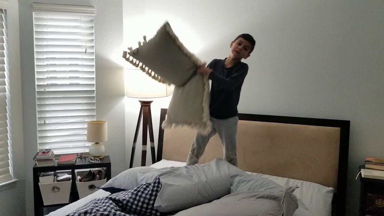 Super Pillow Jump