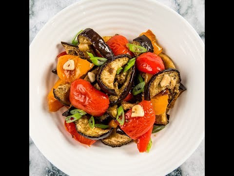 Video: How To Bake Eggplant And Peppers In The Oven