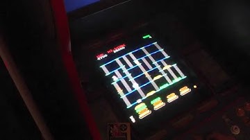 Burger Time by Midway / Arcade original cabinet gameplay video.