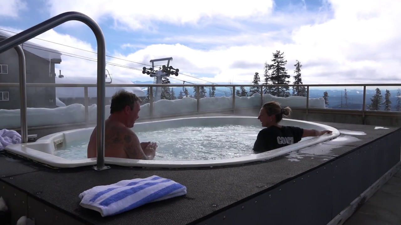 Visit the Inn at Big White (with a group)