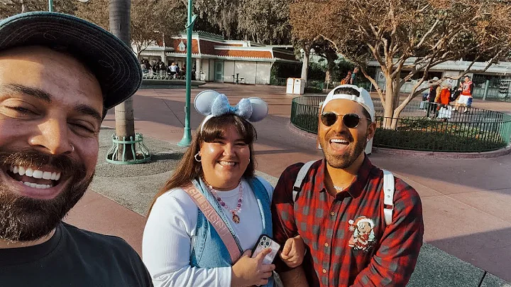 IT’S VLOGMAS! Day 14 — Christmas time at Disneyland!