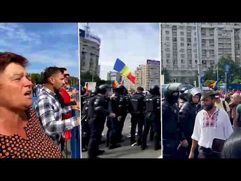 Protestul din Piața Victorie a degenerat! Jandarmii au aruncat cu gaze lacrimogene