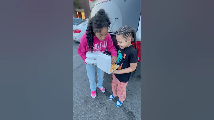 Nova and KD STOLE!! Zoey food order #foryou #fyp #nova #funny #shorts