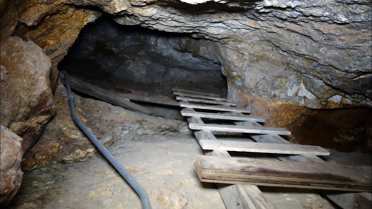 Исследование многоуровневой золотой шахты в горах Сан-Габриэль