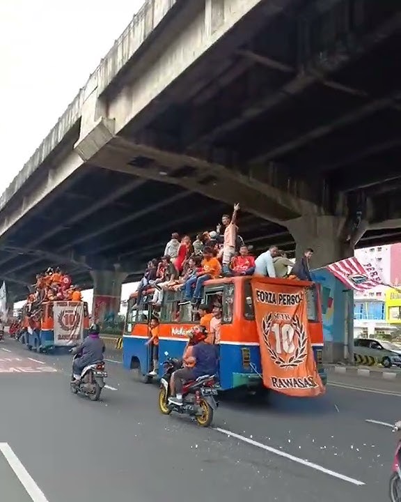 CRAZY ORANGE RAWASARI KONFOI PERSIJA JUARA