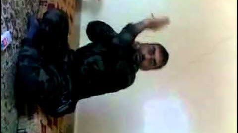 كتيبة درع الاسد تقوم بتعفيش أحد البيوت في قريتي آبل  بريف حمص الجنوبي