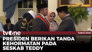 Download lagu Cabinet Secretary Teddy Awarded Bintang Mahaputera Utama by Prabowo | Kabar Siang tvOne