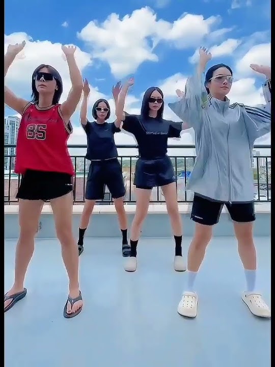 IRON GIRLS season 2 dancing together 🤭 #seorina #seolinah #parkjuhyun #geumsaerok #uee #irongirls
