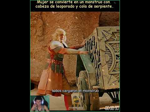 Mujer se convierte en un monstruo con cabeza de leopardado y cola de serpiente.