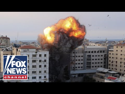 Israeli forces fight back against Hamas militants