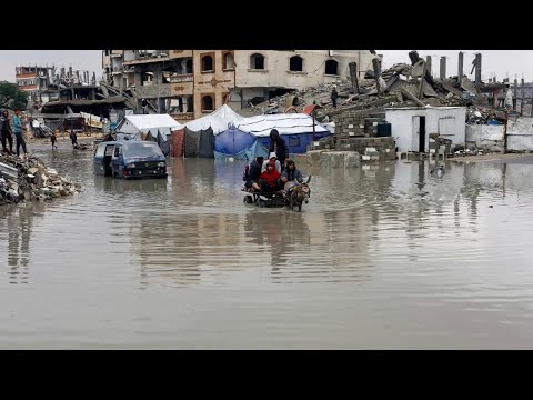 كيف تتعامل أوكسفام مع تقييد عملها في غزة؟