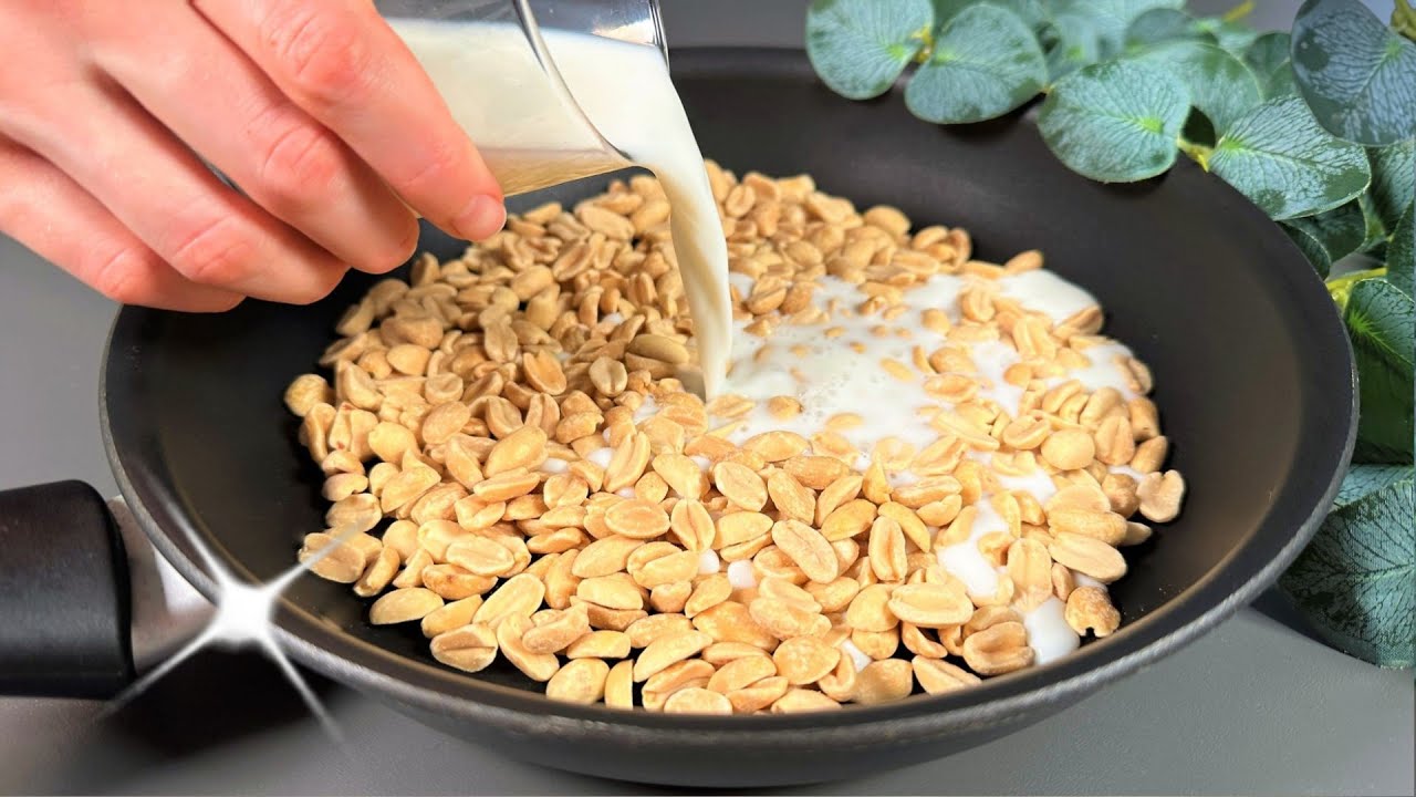 Всего 3 ингредиента! Я добавляю молоко в арахис, и результат потрясающий! Простой рецепт!