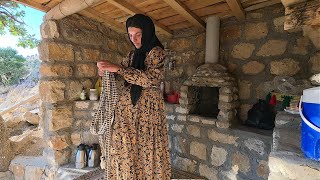 Ms. Zari's life: washing and cleaning, collecting firewood in the mountains screenshot 1