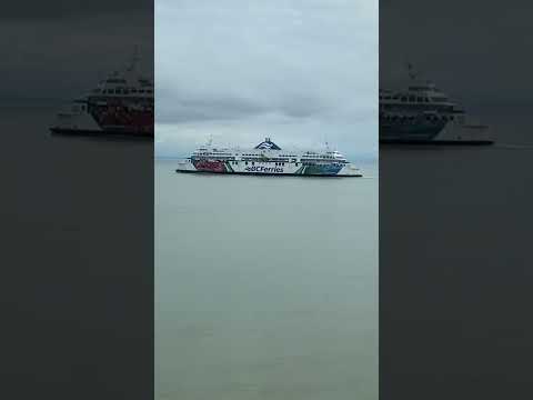Sailing to Victoria via BC Ferries | M&M Adventures