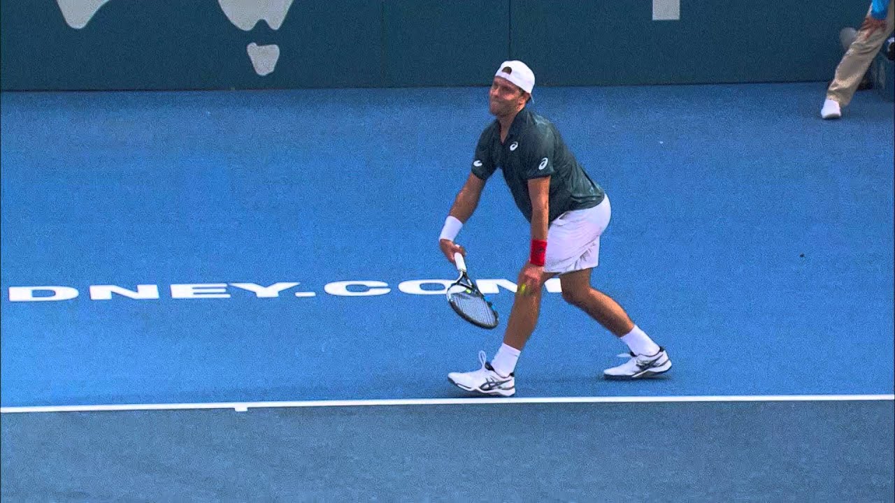 James Duckworth v Inigo Cervantes highlights (1R)