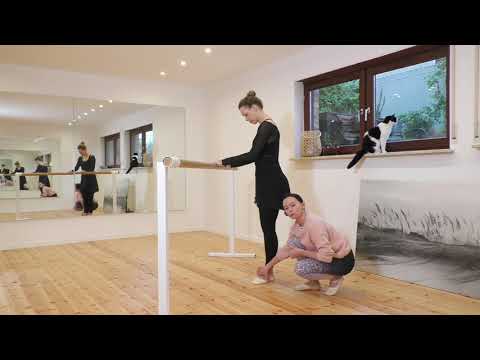 Ballet Tutorial with Katharina - Ballet Posture
