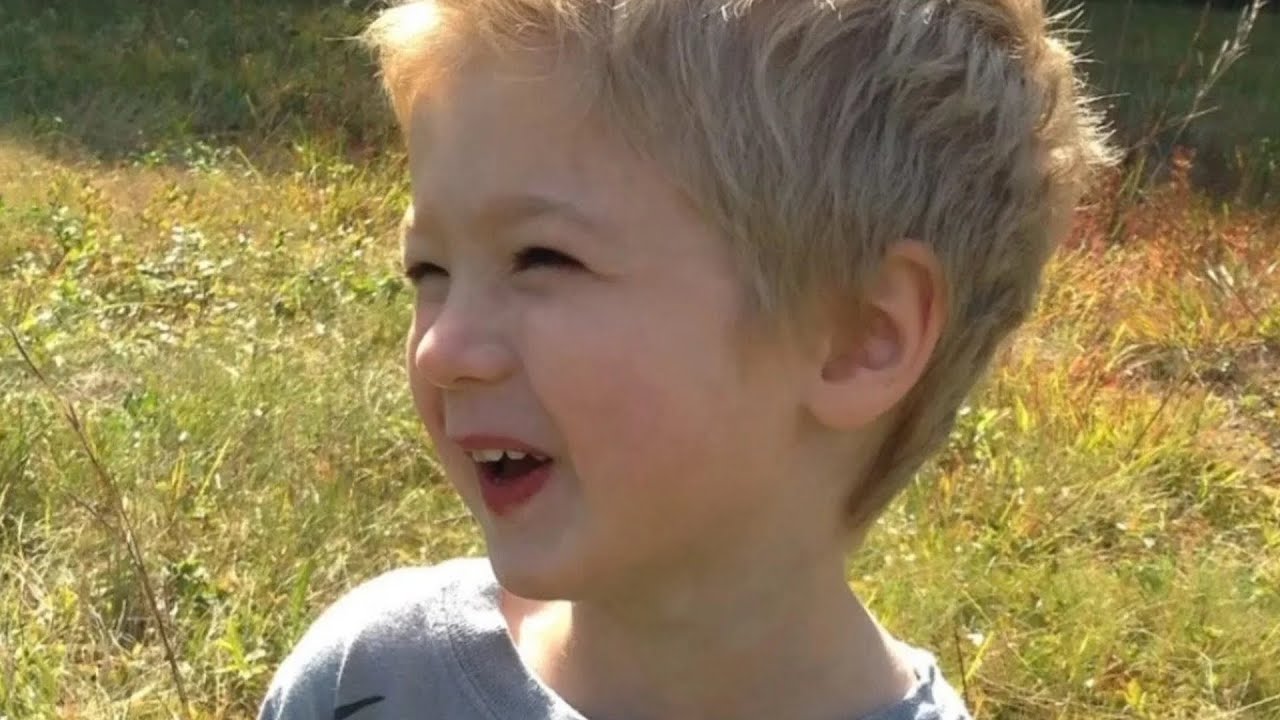 Девятилетний мальчик погиб в результате несчастного случая на лыжах, потерявшись на склоне и отор...